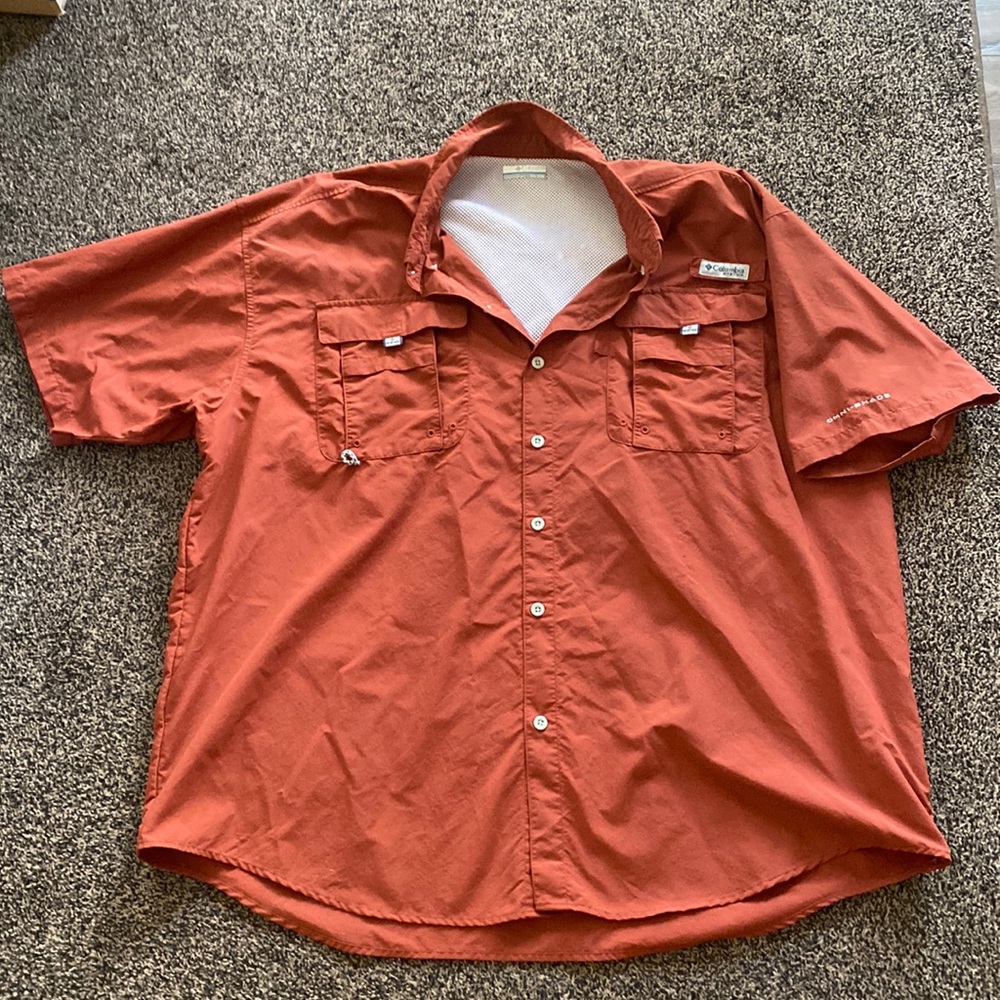 Men’s short sleeve Columbia short sleeve